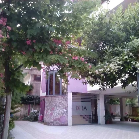 Deja 3* تيرانا