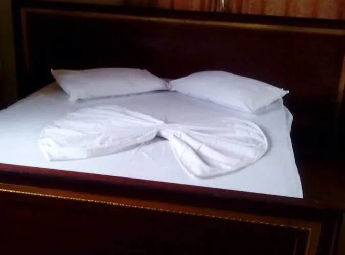 Deja 3* تيرانا