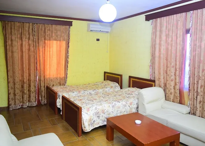 Deja 3* تيرانا